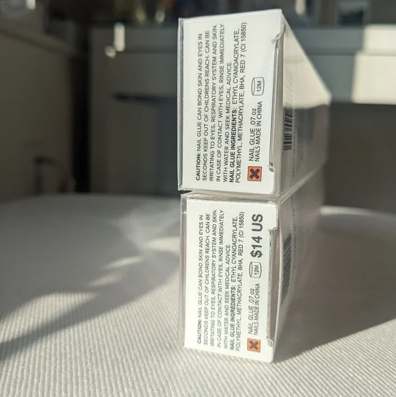 NEW 2 sets of Static Press On Nails in Nudist Almond and Classic Taupe Square - Picture 4 of 5